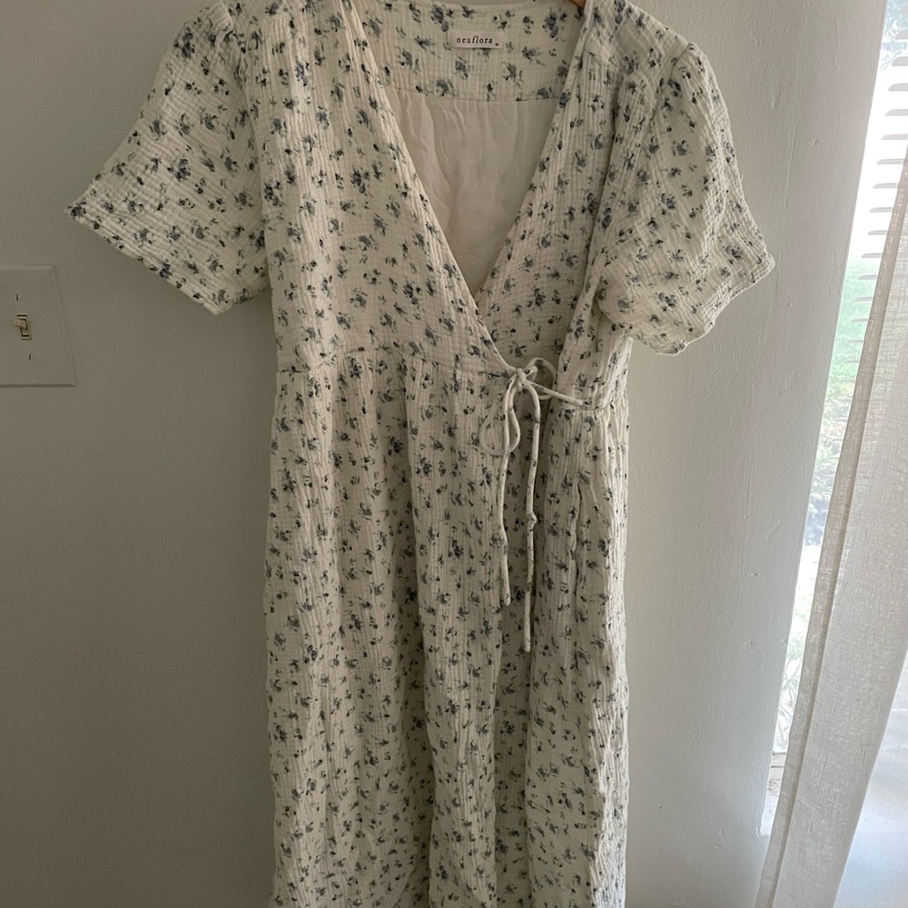 Neoflora Cream and Blue Floral Midi Dress